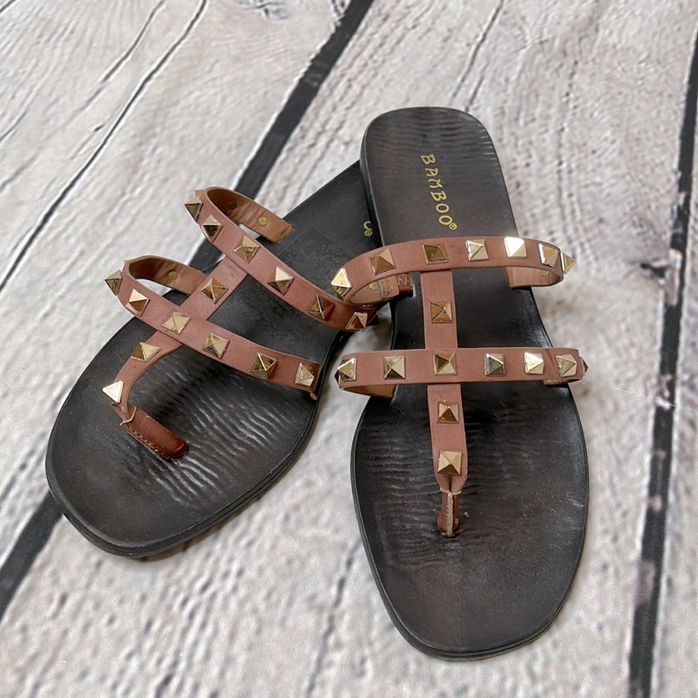 Bamboo Gold Studded Brown Slip-On Thong Sandals Size 6.5 Excellent Condition